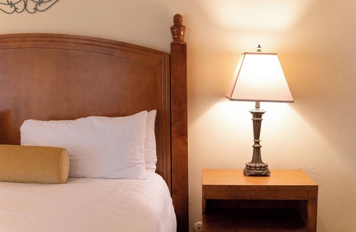 San Diego Country Estates Hotel | Peaceful Family Stay at Ramona | 2 Units | Full Kitchen & Balcony | Free Parking