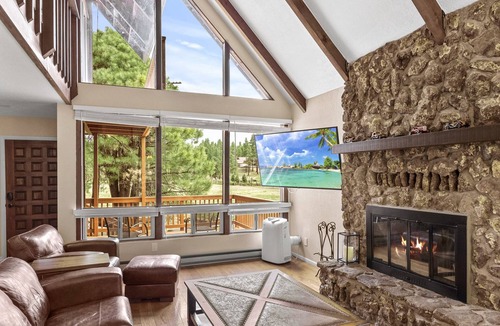 Fort Valley House | Peaceful Forest Retreat· Hot Tub · Sauna · Views