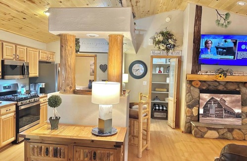 Heber Cabin | Peaceful Pines - Couples Dream Getaway!