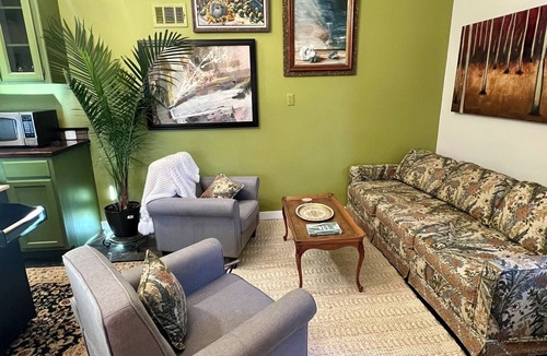 Cedar Ridge Apartment | Peaceful Pines in Secluded Hideaway