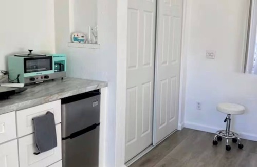 San Marcos Apartment | Peaceful Studio Sleeps 4 Near Legoland & Beach