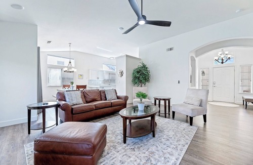 Fresno House | Peaceful Travelers Retreat - Dual Kings