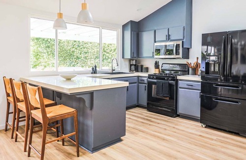 Racquet Club West House | Peaceful Villa MNT views, pool&game room