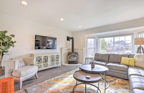 Santa Rosa House | Peaceful Windsor Retreat w/Private Hot Tub!