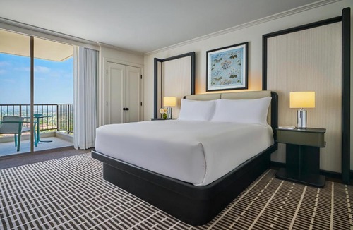 Newport Center Hotel | Pendry Newport Beach