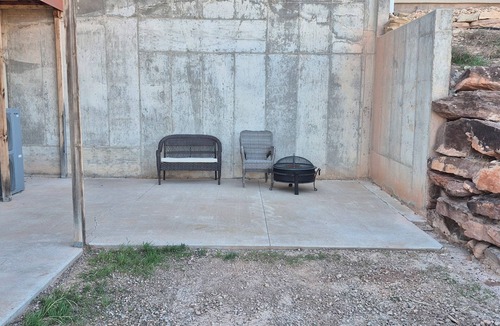 Fredonia House | Perfect 2-bedroom casita with AC in charming Fredonia unbeatable view
