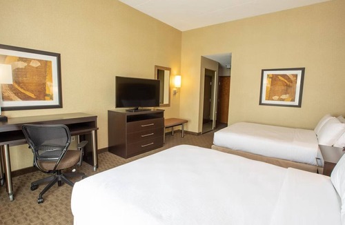 Ocotillo Hotel | Perfect Getaway in Chandler: Pool, Dining, & Close to Phoenix Attractions