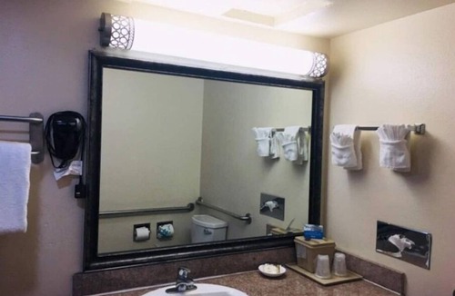 Monterey Hotel | PERFECT LOCATION 2QUEEN BED@HEART OF MONTEREY