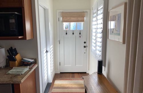 Duveneck - St. Francis Apartment | Perfect Palo Alto guest house