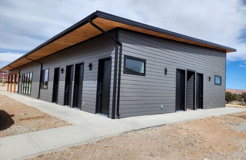 Teasdale Cabin | Pet-Friendly A-Frame Cabin with Amazing Night Sky Views near Capitol Reef National Park, Utah
