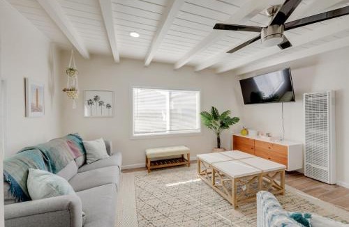 Cayucos House | Pet-Friendly Cayucos Home Walk to Public Beach!
