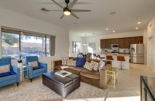 Oakwood House | Pet-Friendly Chandler Home w/Heated Pool - MTR