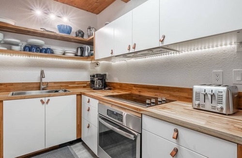June Lake Condo | Pet Friendly! Location, Luxury, Comfort