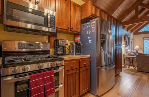 Truckee House | Pet-Friendly Mountain Lodge w/AC, Guest Passes, King Suite, Bunks & Card Games