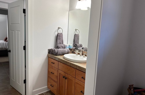 South Gateway House | PET FRIENDLY & NO CLEANING FEE! CAPPUCCINO, WINERIES, MOUNTAINS and OCEAN