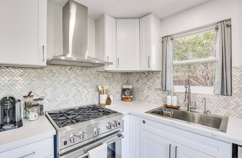 South Oceanside Cottage | Pet-friendly Oceanside Gem w/Patio, Walk to Beach