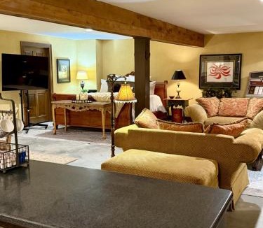 Conception Apartment | Pet Friendly Red Rock Sanctuary