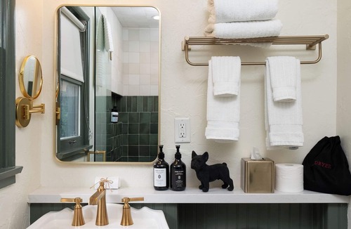 San Luis Obispo Hotel | Petit Soleil