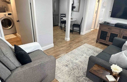 Downtown Sacramento Apartment | Petite Basement Suite-Walk to Downtown Sac!