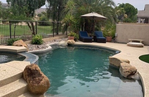 Legacy House | Phoenix 4 Bedroom Villa on Golf Course Sleeps 8-10, Private Heated Pool, Hot Tub