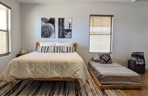 Anthem House | Phoenix Desert Casita 3 Beds, Pool, AC, and WIFI