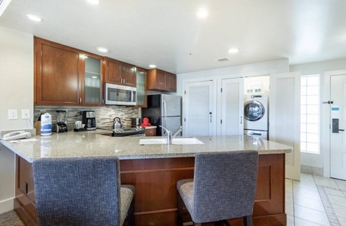 Desert Ridge Condo | Phoenix | Desert Escape | Golf & Resort Pool
