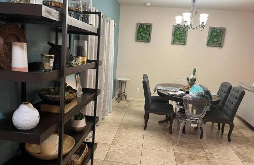 Alhambra House | Phoenix Haven Retreat Near Downtown &Attractions