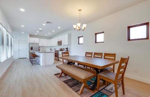 Coronado House | PHX Group Retreat By Dtwn! New Build w/Patio