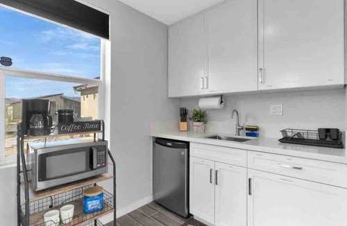 Desert Hot Springs House | Pickle ball+basketball,pool+spa,arcades+games,bbq