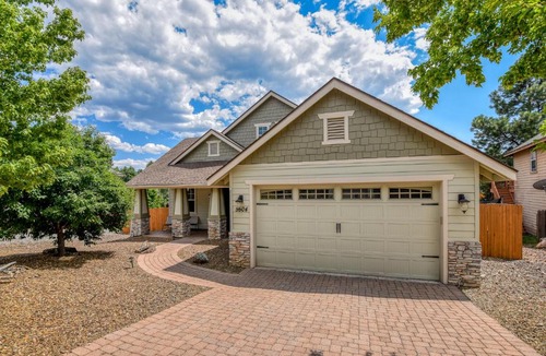 Ponderosa Trails House | Pine Mountain Trail Pool Table Dog Family Fun in Flagstaff