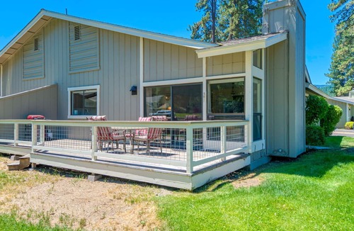 Plumas Eureka Estates Condo | Pine View Cottage - 80 Ponderosa