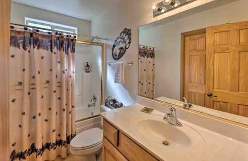 Pinetop House | Pinetop Golf Course Home: Furnished Deck & Views!