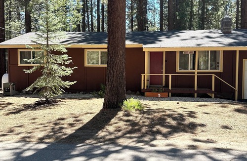 Sierra Tract House | Pinter Pines | Hot Tub | BBQ | Mini Golf