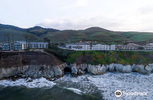 Motel District Hotel | Pismo Lighthouse Suites