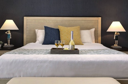 Motel District Hotel | Pismo Lighthouse Suites