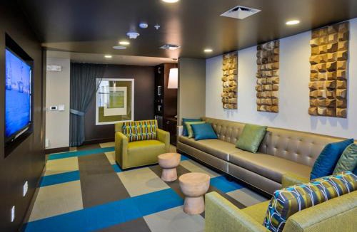 Pilgrim - Triton Apartment | Plaza