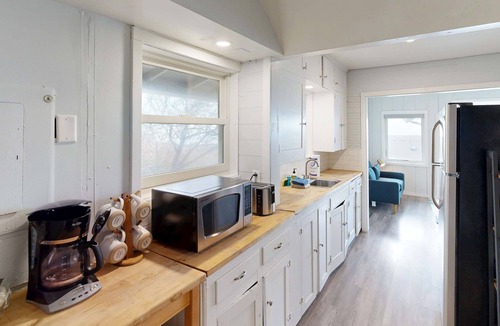 Oceanside House | Pleasant dog friendly house with panoramic views short walk to the beach