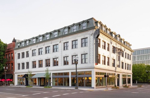 Buckman Neighborhood Apartment | Pleasant Stay, Convenient Location! Pets Allowed, Near Stark's Vacuum Museum