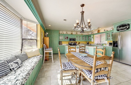 San Miguel House | Pleasant Valley Wine Trail Home - Near Paso Robles
