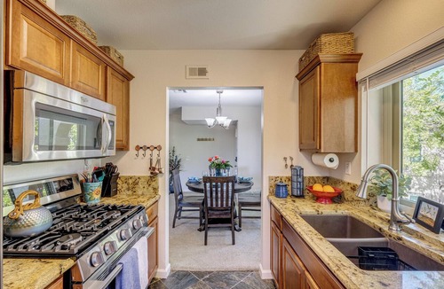 Mira Mesa Condo | Pool Access + Balcony: Updated Condo Near UCSD!