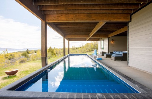 Garden City House | {POOL+BALL PIT} The Modern Bear Private Pool Sleeps 12-50
