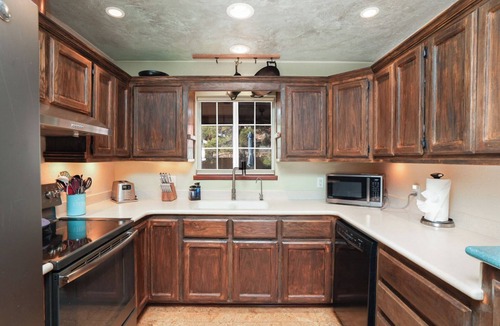 Cottonwood-Verde Village House | Pool Days, Play Days, Paws Welcome