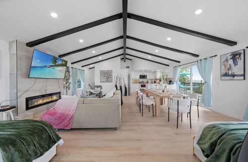 El Cajon House | Pool, Grand View, King Bed, Spacious, Parking