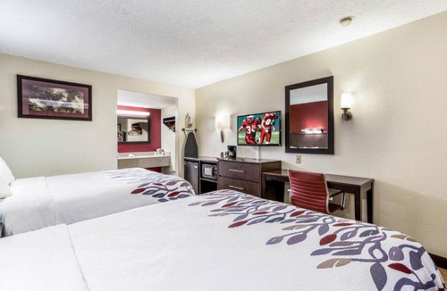 Allison Hotel | Pool & Gym Onsite with Breakfast | 7 mi to Gallup Museums & Arts
