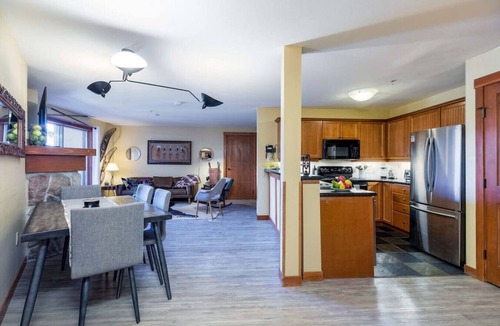 Salt Lake Mountain Resorts Condo | Pool,Hot Tub,Pool Table,Bike,Hike,Ski-Resort View!