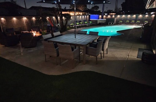 McClintock House | Pool, Spa, Fire Pit, Grown Up Swings-Your Own 5BR/3BA Resort-LOW Pool Heat Fee