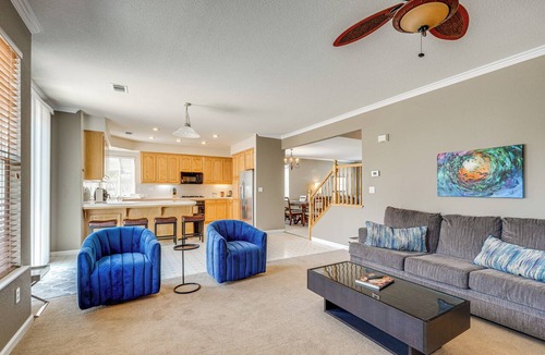 Manteca House | Pool Table & Home Gym! Manteca Group Getaway