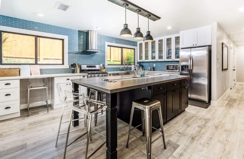 Spinnaker Hill House | Poppy Cottage Home 4BR