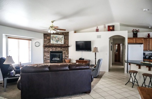 Yavapai Hills House | Poppy House:Great for family |Short Drive to LAKES