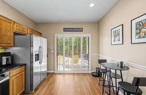 Western Skies House | Porter's Pointe Quiet East Valley Retreat